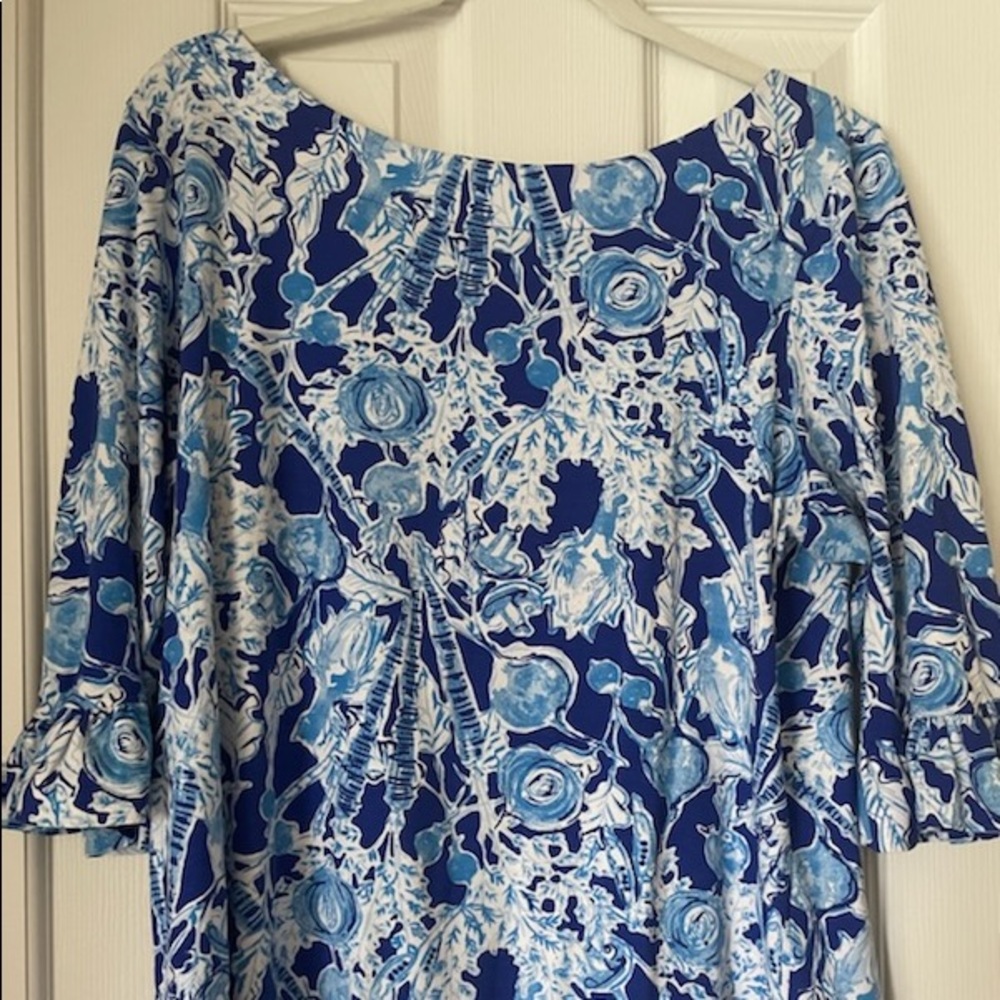 Lilly Pulitzer ruffle sleeved shirt